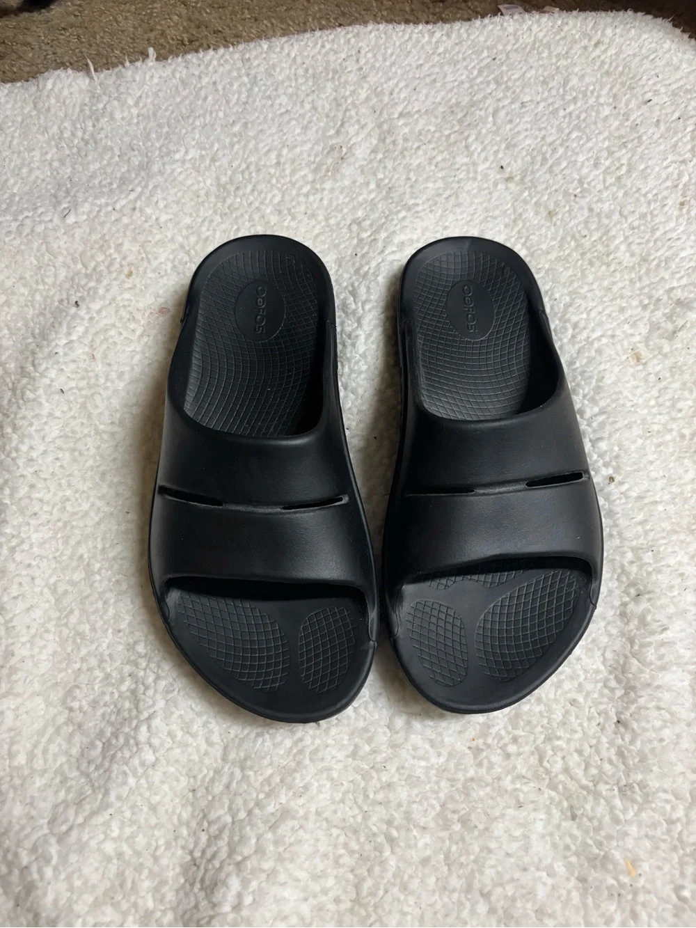 OOFOS Ooahh Slides men's 10 women's size 12 black